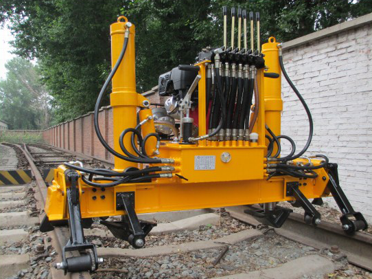 YQBJ-250型門式(shì)液壓起撥(bo)道機