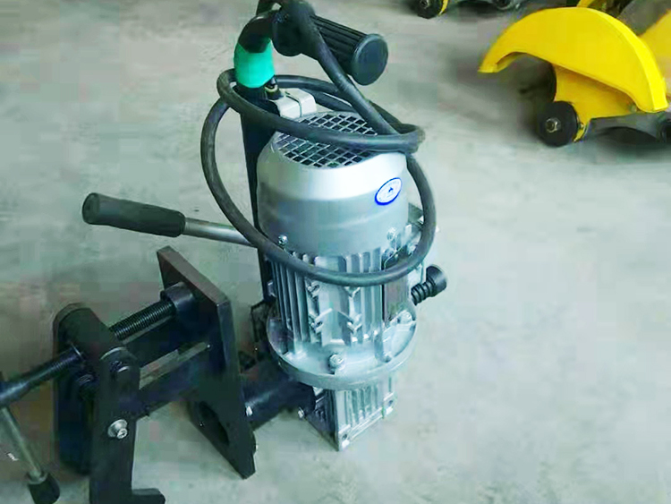 DZG-31型電(diàn)動空心鋼(gang)軌鑽孔機(jī)