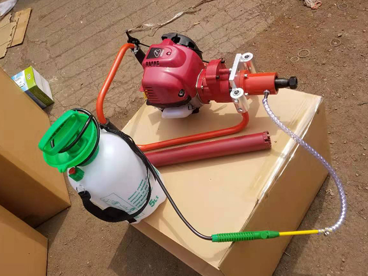 NLQ-45型内(nèi)燃砼枕螺(luo)栓鑽取機(ji)