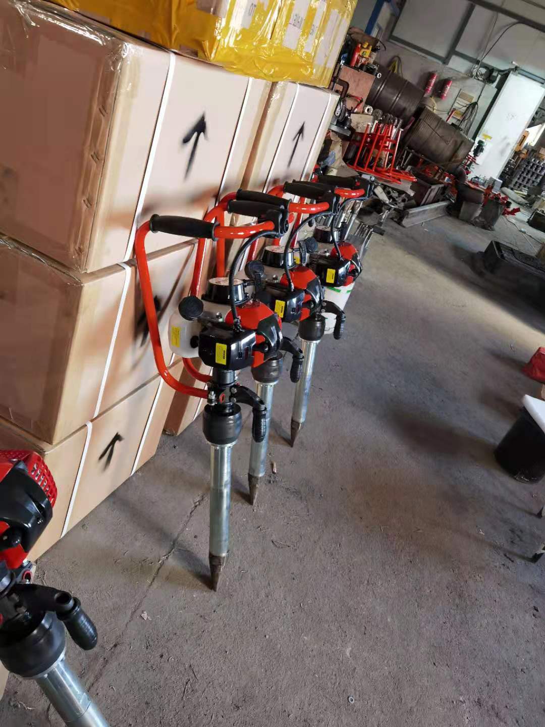 ND-4型手(shǒu)提式内燃(rán)搗固鎬