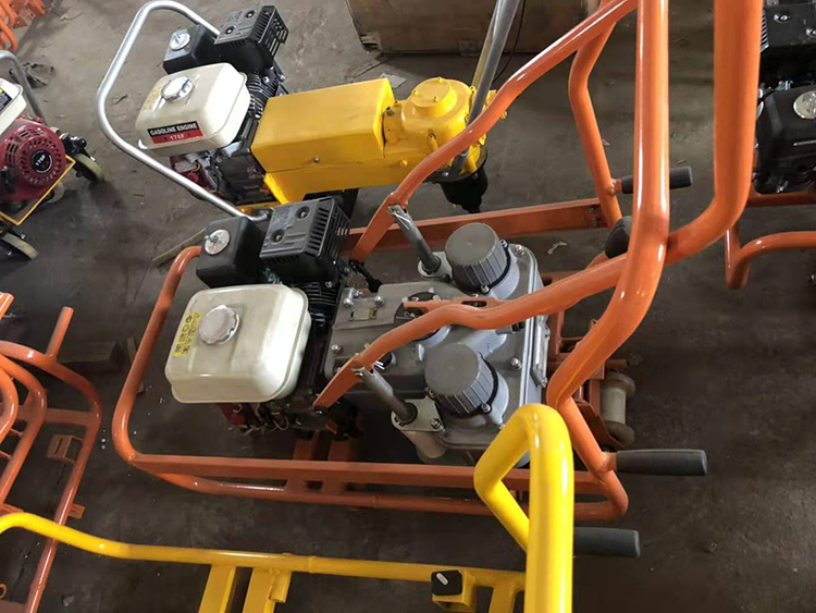 NLB-600型雙(shuāng)頭内燃螺(luo)栓扳手