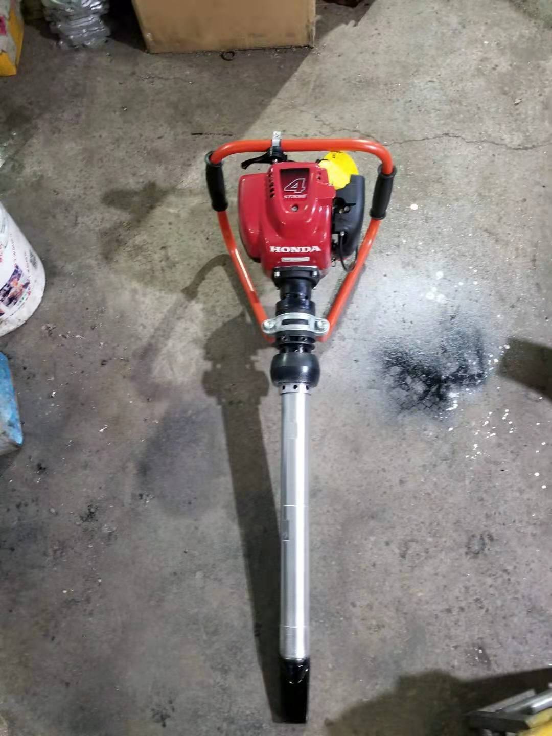 ND-4型手(shou)提式内燃(rán)搗固鎬