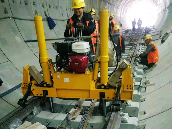 中鐵四局北(běi)京地鐵施工(gong)