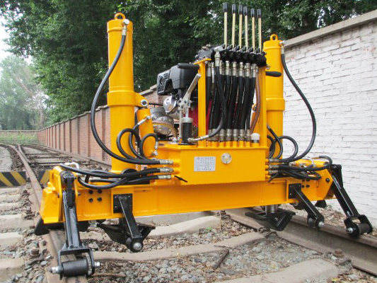 YQBJ-300x125型高行(háng)程液壓起(qi)撥道機