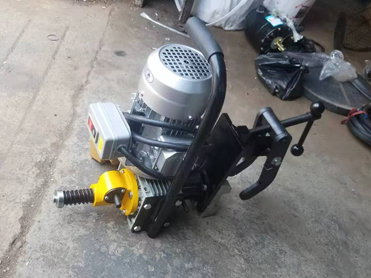 DZG-31型電(dian)動空心鋼(gāng)軌鑽孔機(jī)