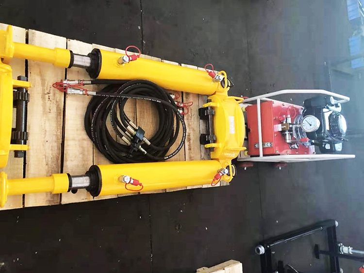 YLS-900型(xing)液壓拉伸(shen)機