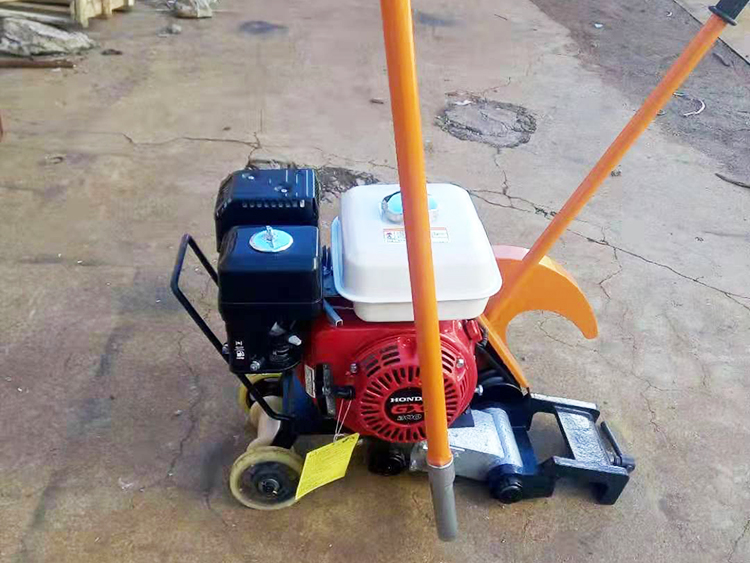 NQG-6.5II型内燃(rán)鋼軌鋸軌(gui)機