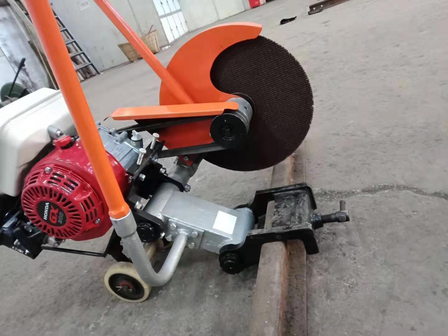 NQG-6.5II型内燃(ran)鋼軌鋸軌(guǐ)機 